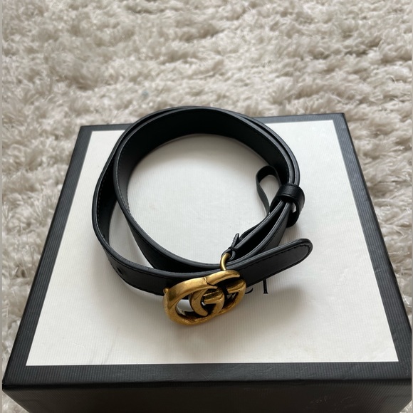 Gucci Thin Leather Belt Double G Buckle - Picture 3 of 5